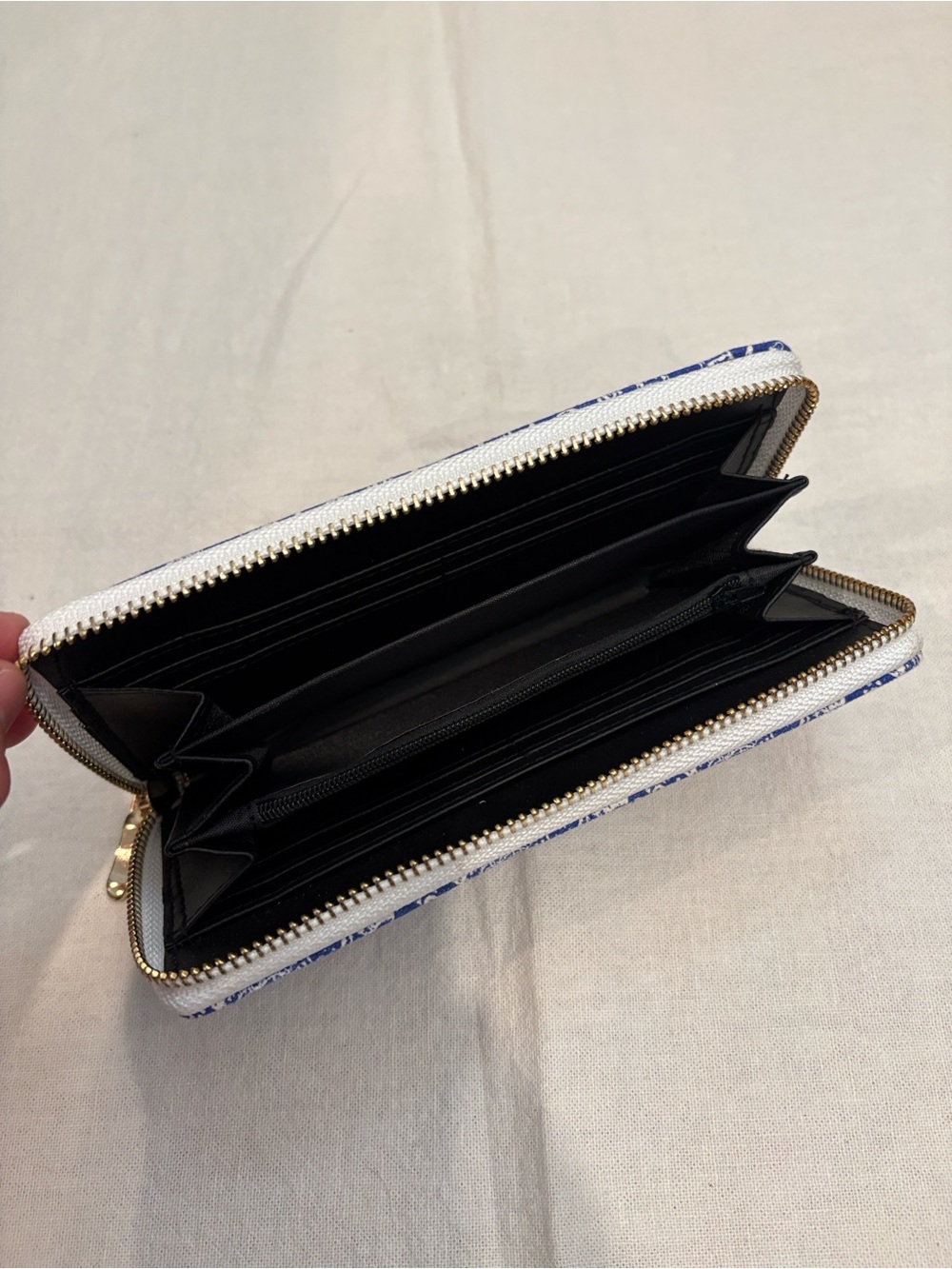 Elephant Wallet - Picture 5 of 7